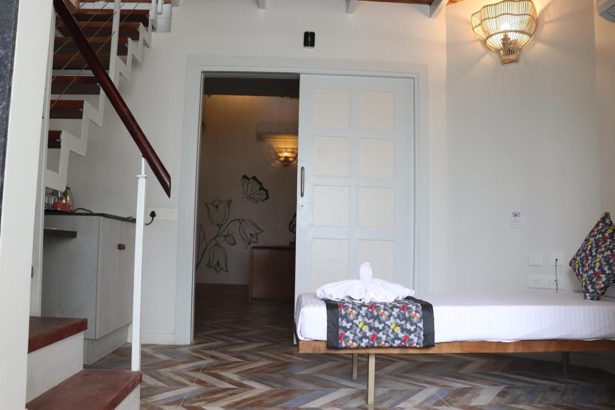 La Papillon Maison Puducherry Buitenkant foto